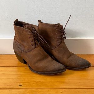 Frye Lace-Up Sacha Ankle Boots in Brown Suede